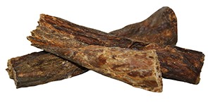 Getrocknete Kausnacks aus Rinderhaut, gekreuzt liegend